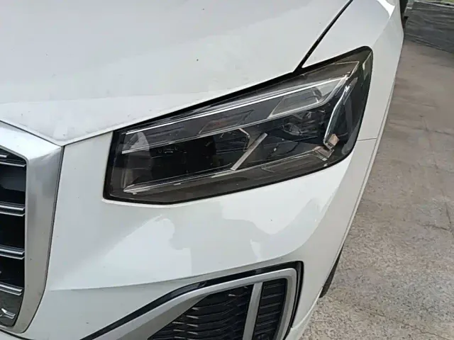 Audi Q2L — Фото автомобиля 23