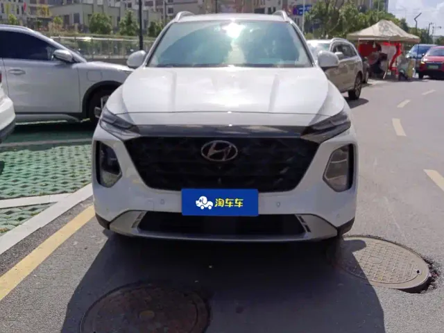 Hyundai Santa Fe — Фото автомобиля 2