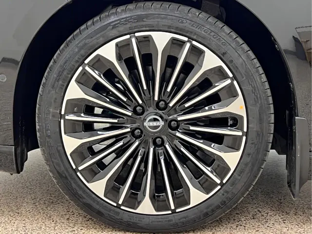 Nissan N7 — Фото автомобиля 10