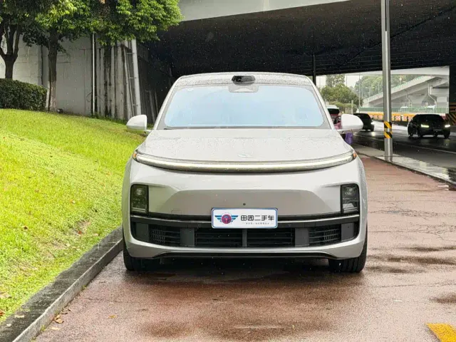 Li Auto L9 — Фото автомобиля 2