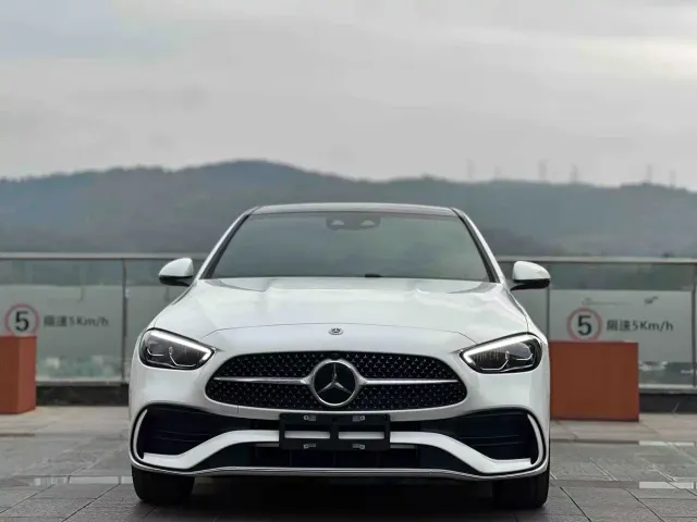 Mercedes-Benz C-Class — Фото автомобиля 2