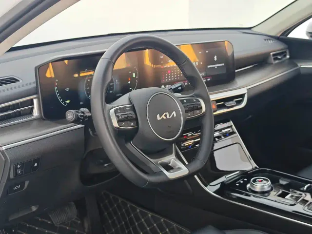 Kia K5 — Фото автомобиля 28