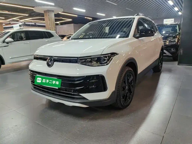 Фотография автомобиля — Volkswagen Tharu