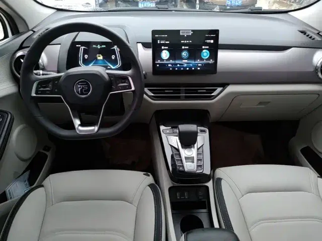 BYD Yuan Pro — Фото автомобиля 9