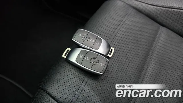 Mercedes-Benz GLE-Class — Фото автомобиля 22