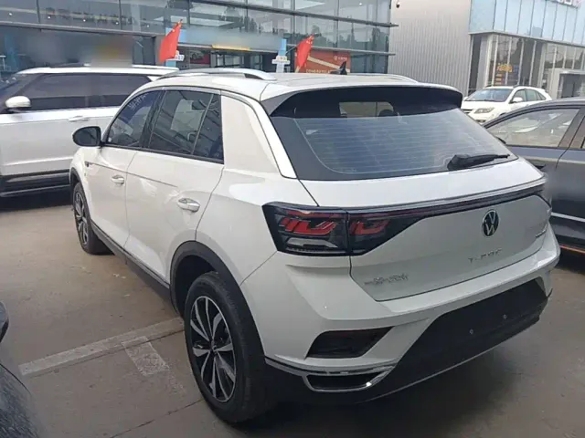 Volkswagen T-Roc — Фото автомобиля 4