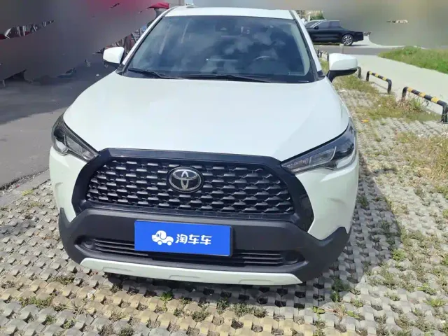 Toyota Corolla Cross — Фото автомобиля 2