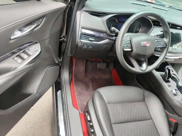 Cadillac XT4 — Фото автомобиля 12