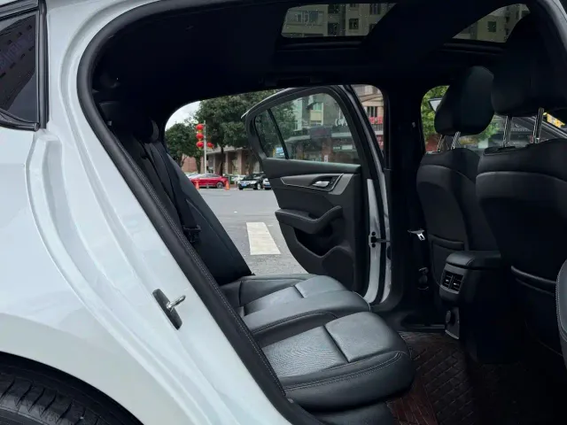 Cadillac CT5 — Фото автомобиля 26