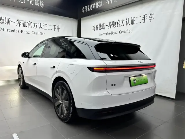 Li Auto i6 — Фото автомобиля 5