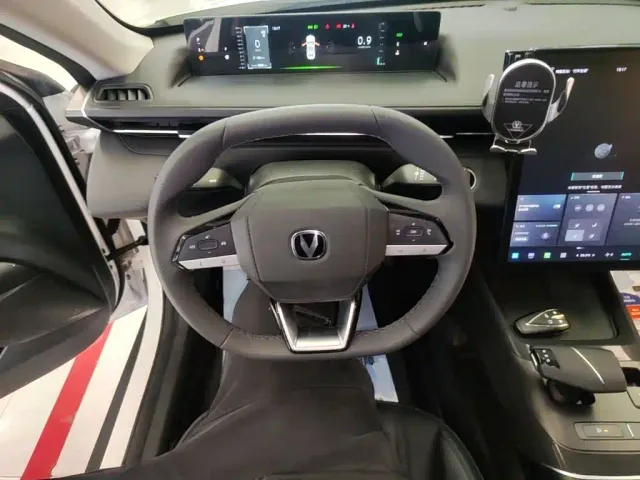 Changan Eado — Фото автомобиля 10