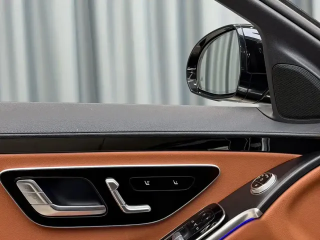 Mercedes-Benz S-Class — Фото автомобиля 9