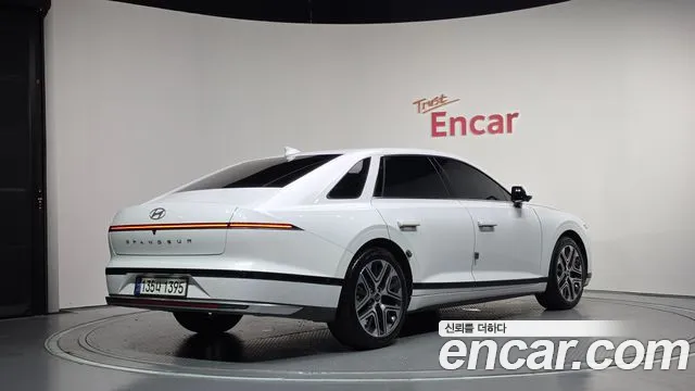 Hyundai Grandeur — Фото автомобиля 2
