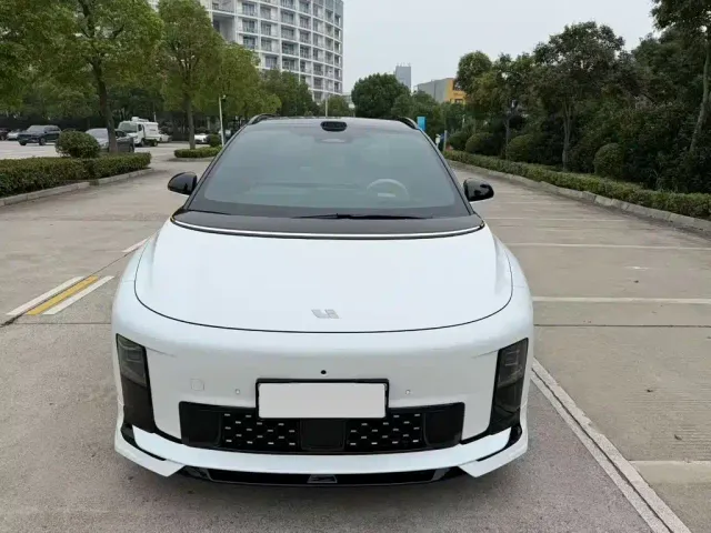 Li Auto i6 — Фото автомобиля 2