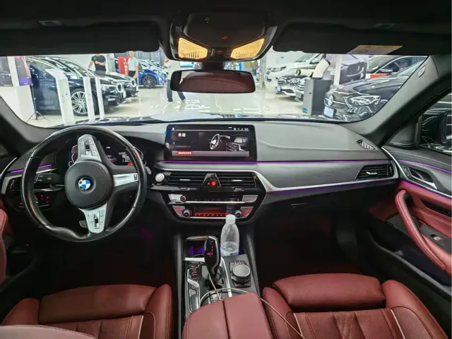 BMW 5 Series — Фото автомобиля 4
