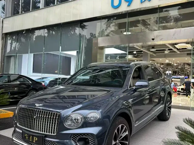 Фотография автомобиля — Bentley Bentayga