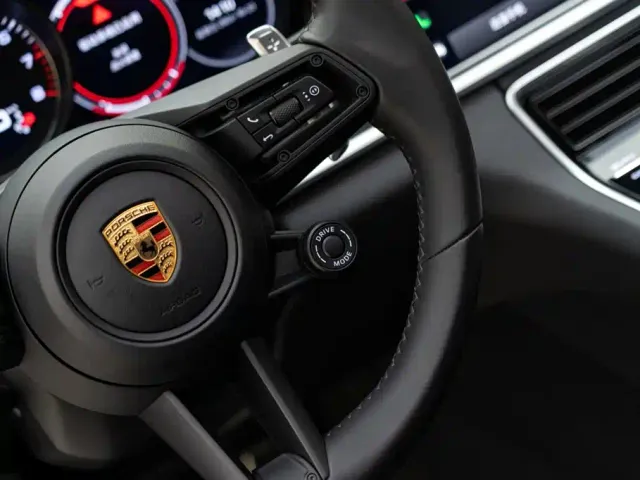Porsche Panamera — Фото автомобиля 22
