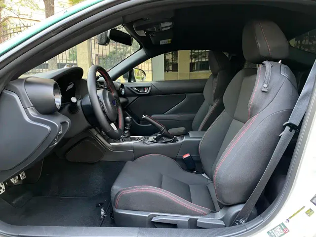 Subaru BRZ — Фото автомобиля 12