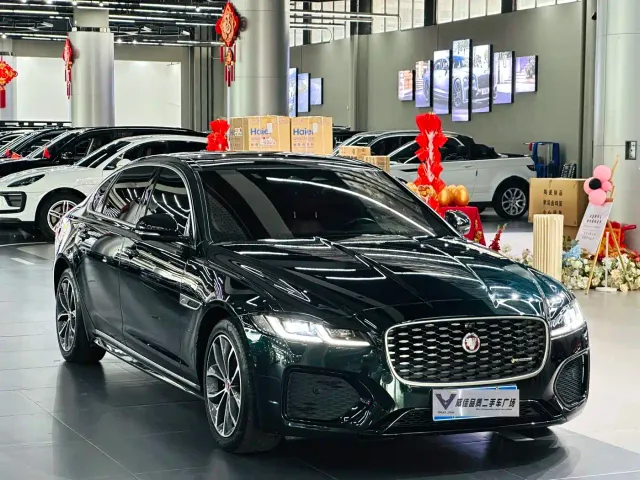 Jaguar XFL — Фото автомобиля 3