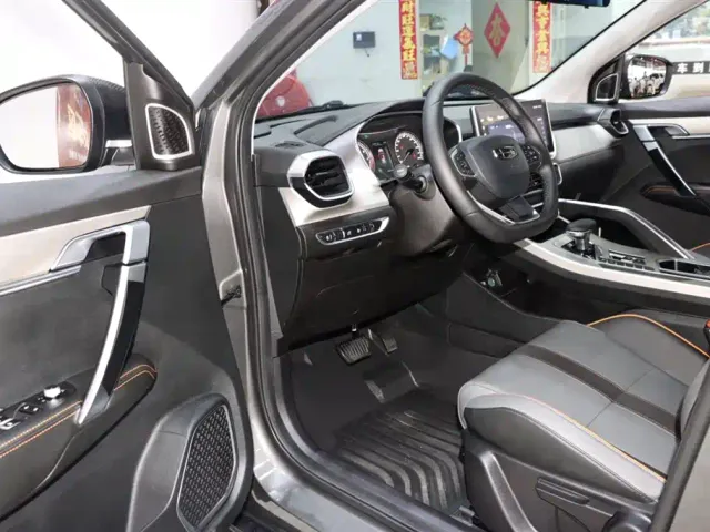 Geely Binyue — Фото автомобиля 8