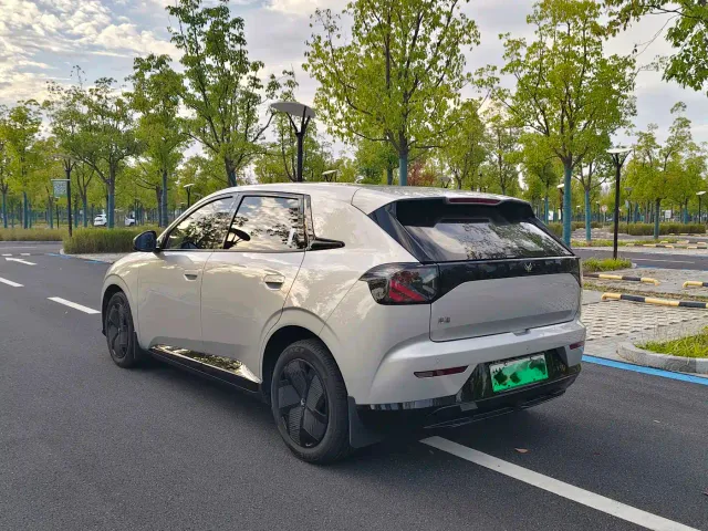 Arcfox T1 — Фото автомобиля 7