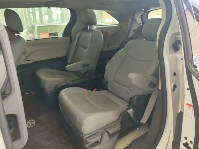 Toyota Granvia — Фото автомобиля 16