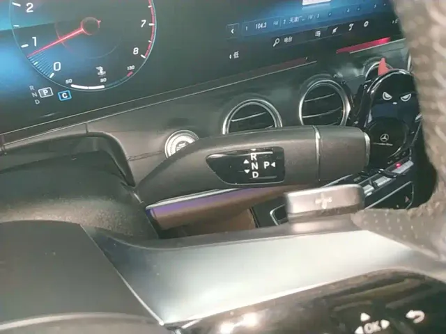 Mercedes-Benz E-Class — Фото автомобиля 13