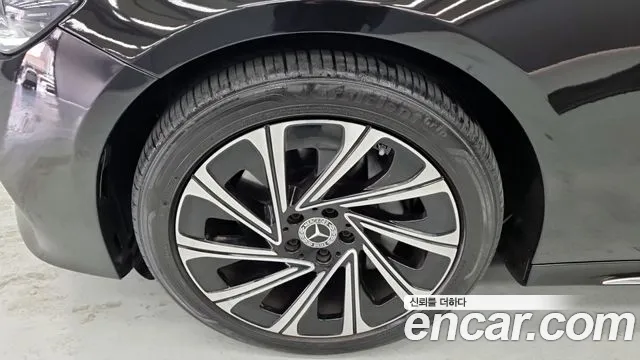 Mercedes-Benz E-Class E-класс W214 E300 4MATIC Exclusive — Фото автомобиля 2