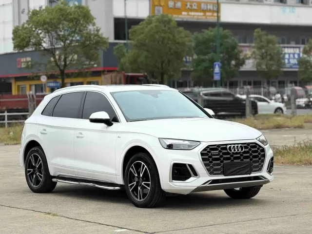 Audi Q5L — Фото автомобиля 3