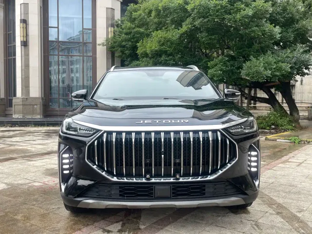 Jetour X70 Plus — Фото автомобиля 2