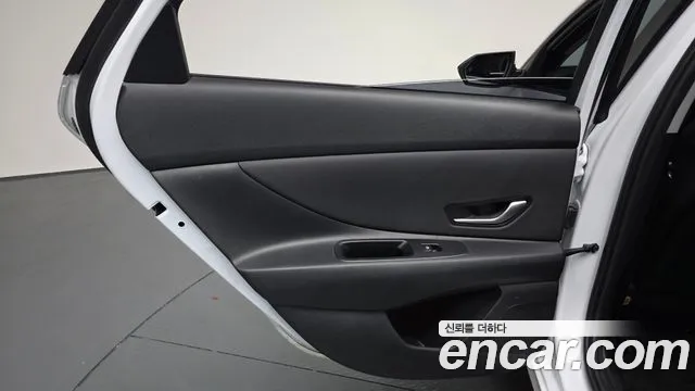 Hyundai Avante CN7 — Фото автомобиля 14