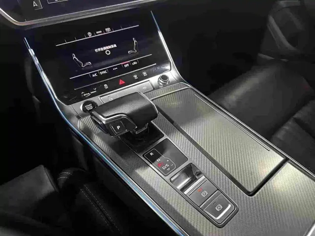 Audi A6L — Фото автомобиля 11
