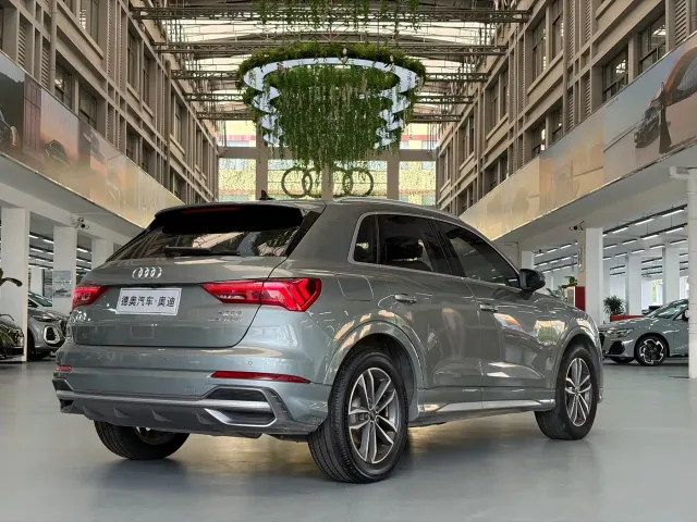 Audi Q3 — Фото автомобиля 3