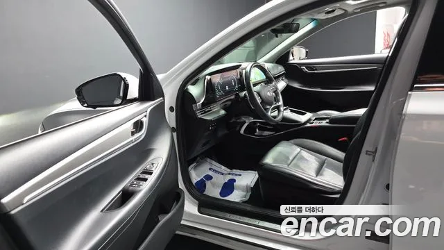 Hyundai Grandeur Grandeur (New) Hybrid — Фото автомобиля 10