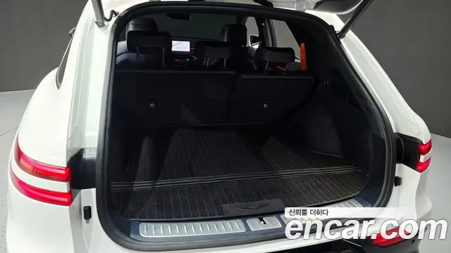 Genesis GV70 — Фото автомобиля 20