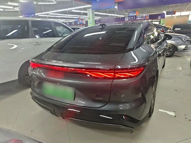 BYD Han L — Фото автомобиля 5