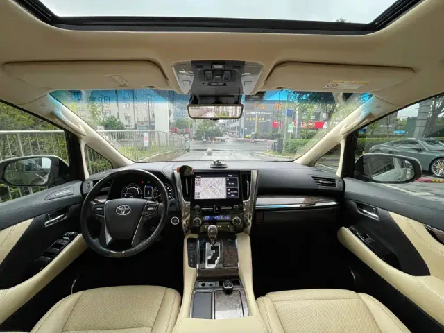 Toyota Vellfire — Фото автомобиля 19