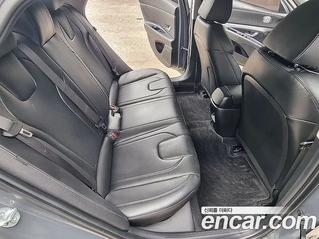 Hyundai AVANTE Новый Avante (CN7) — Фото автомобиля 14