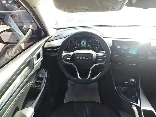 Roewe i5 — Фото автомобиля 10