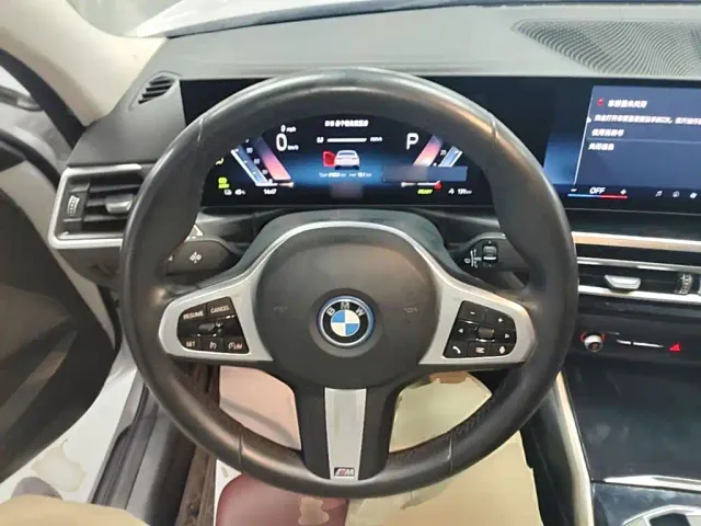 BMW i3 — Фото автомобиля 10