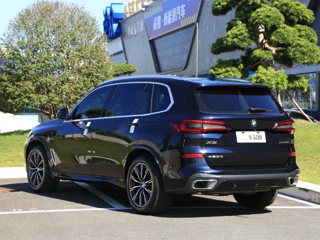 BMW X5 — Фото автомобиля 22