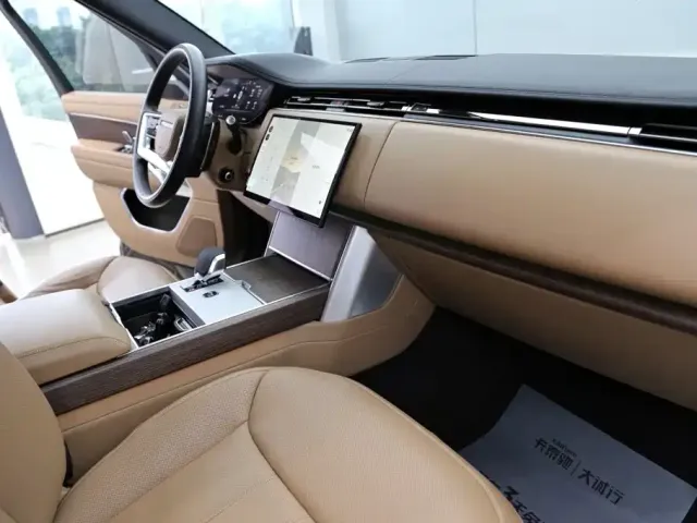 Land Rover Range Rover — Фото автомобиля 21