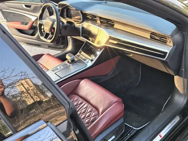 Audi A7L — Фото автомобиля 15