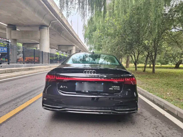 Audi A7L — Фото автомобиля 5