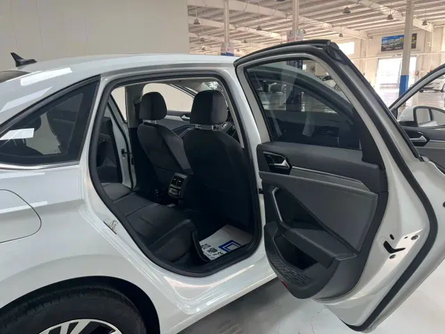 Volkswagen Sagitar — Фото автомобиля 14