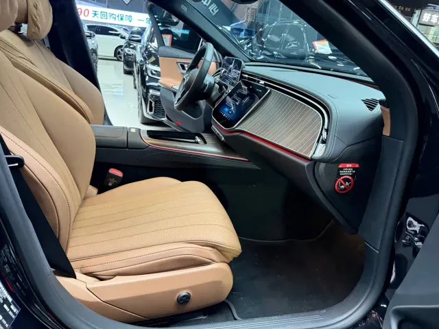 Mercedes-Benz E-Class — Фото автомобиля 23