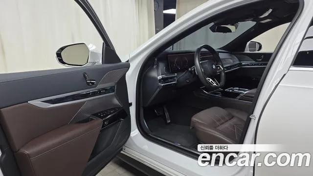 BMW 7-Series 7 серия (G70) 740i sDrive M Sport — Фото автомобиля 8