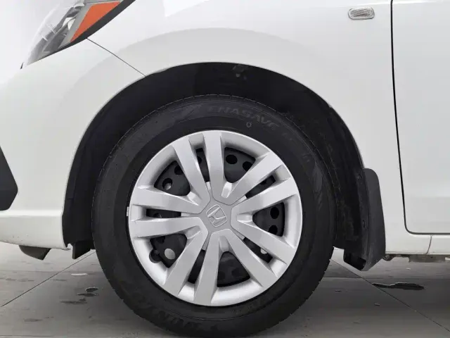 Honda Fit — Фото автомобиля 17