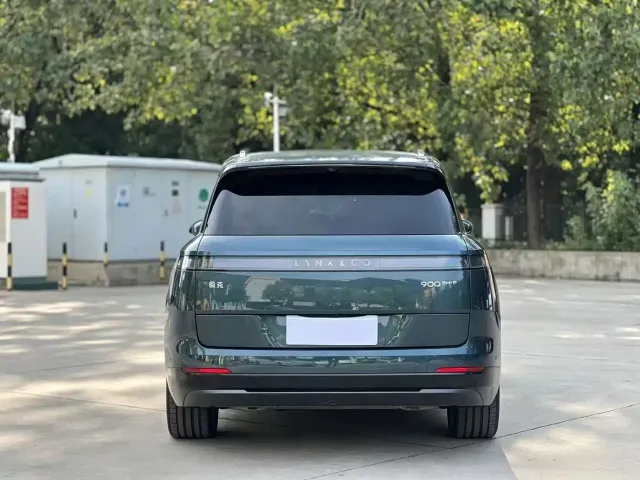 Lynk & Co 900 — Фото автомобиля 10
