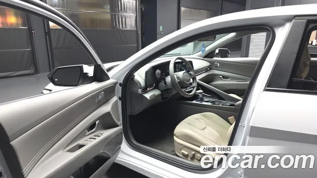 Hyundai Avante — Фото автомобиля 10